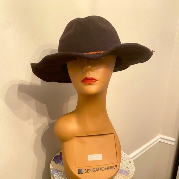 Hat - Picture 2 of 2